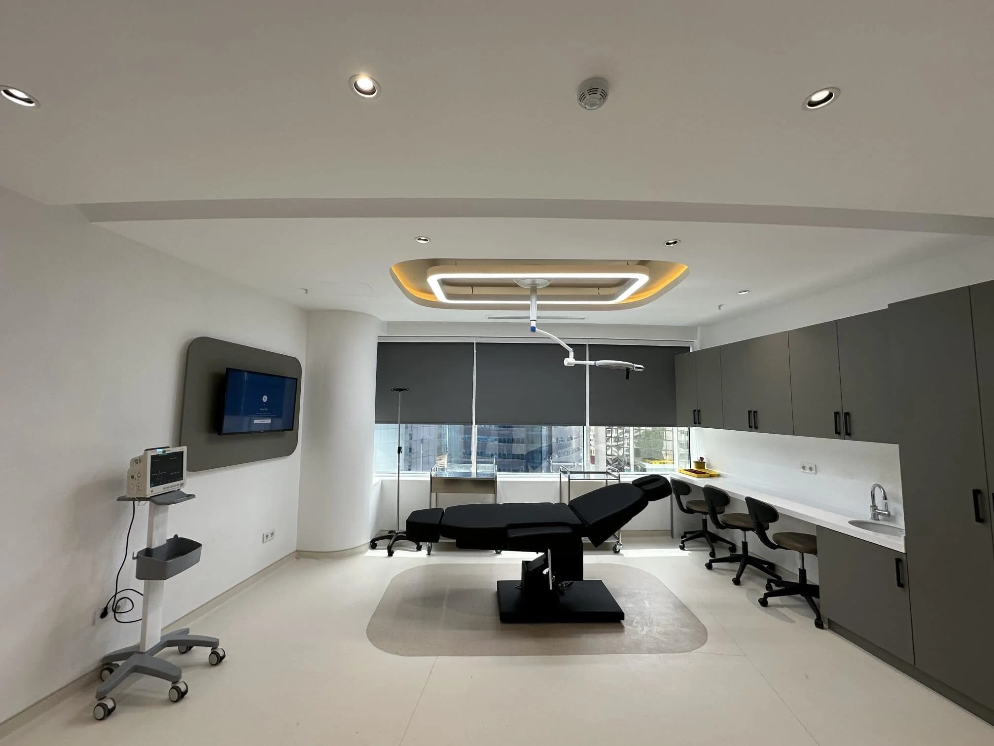 Greffe de barbe - Salle de traitement Renaissance Clinique