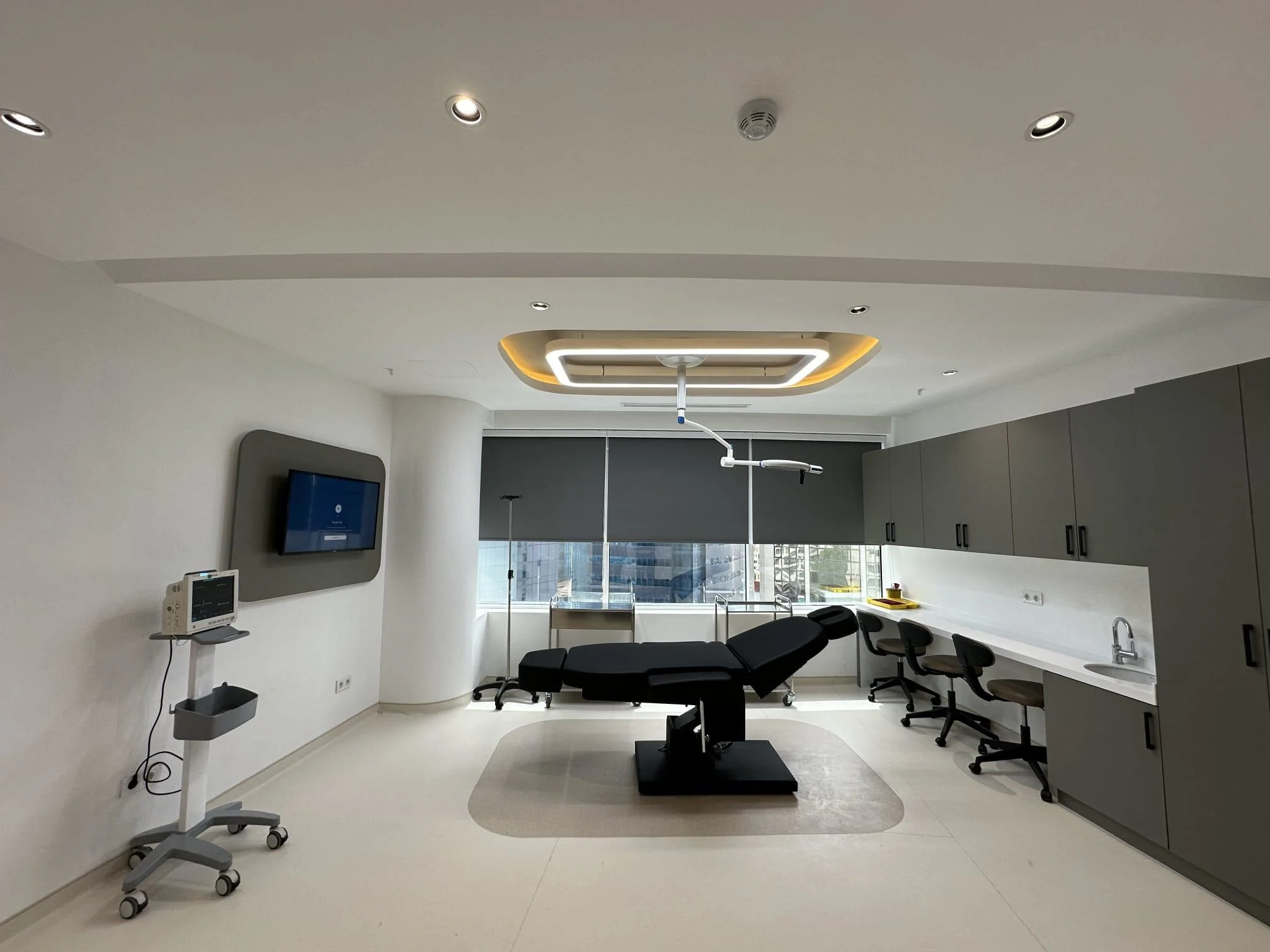 Greffe de barbe FUE Saphir à Istanbul — Renaissance Clinique