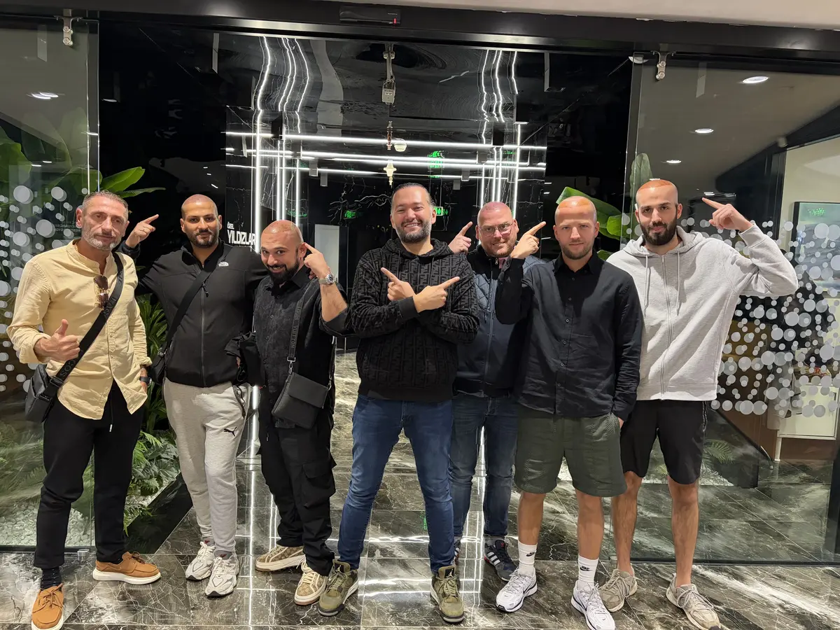 L'équipe Renaissance Clinique Istanbul pour les patients de France